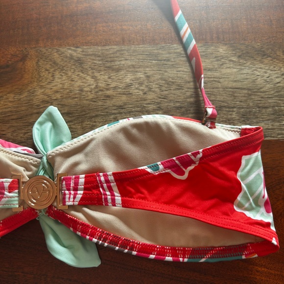 Victoria’s Secret Bikini Top Like New! Tropical Print Size Small - Picture 9 of 13